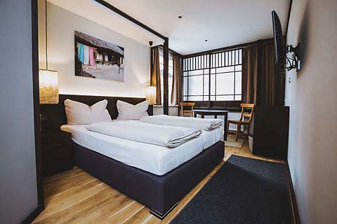 Fotoshooting Business Portraits Fashion Fotograf Berlin © www.henninghattendorf.com